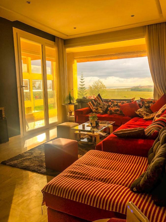 Cozy & Luxurious Apartment With Seaview Бузника Екстериор снимка