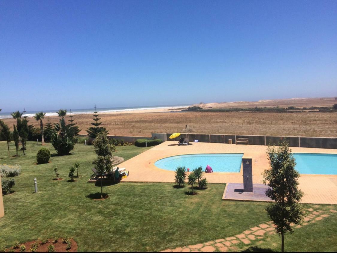 Cozy & Luxurious Apartment With Seaview Бузника Екстериор снимка