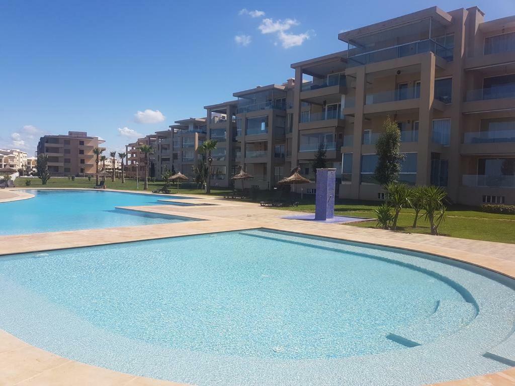 Cozy & Luxurious Apartment With Seaview Бузника Екстериор снимка