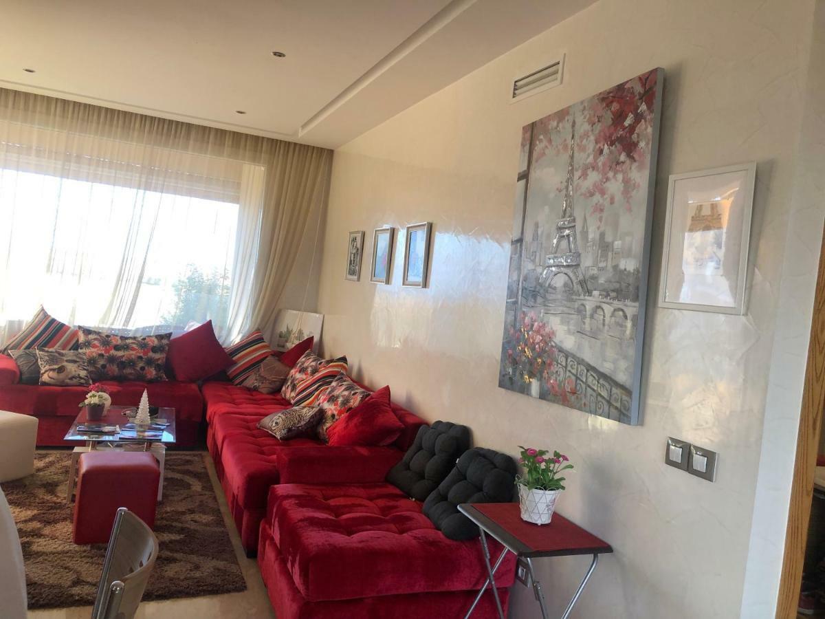Cozy & Luxurious Apartment With Seaview Бузника Екстериор снимка