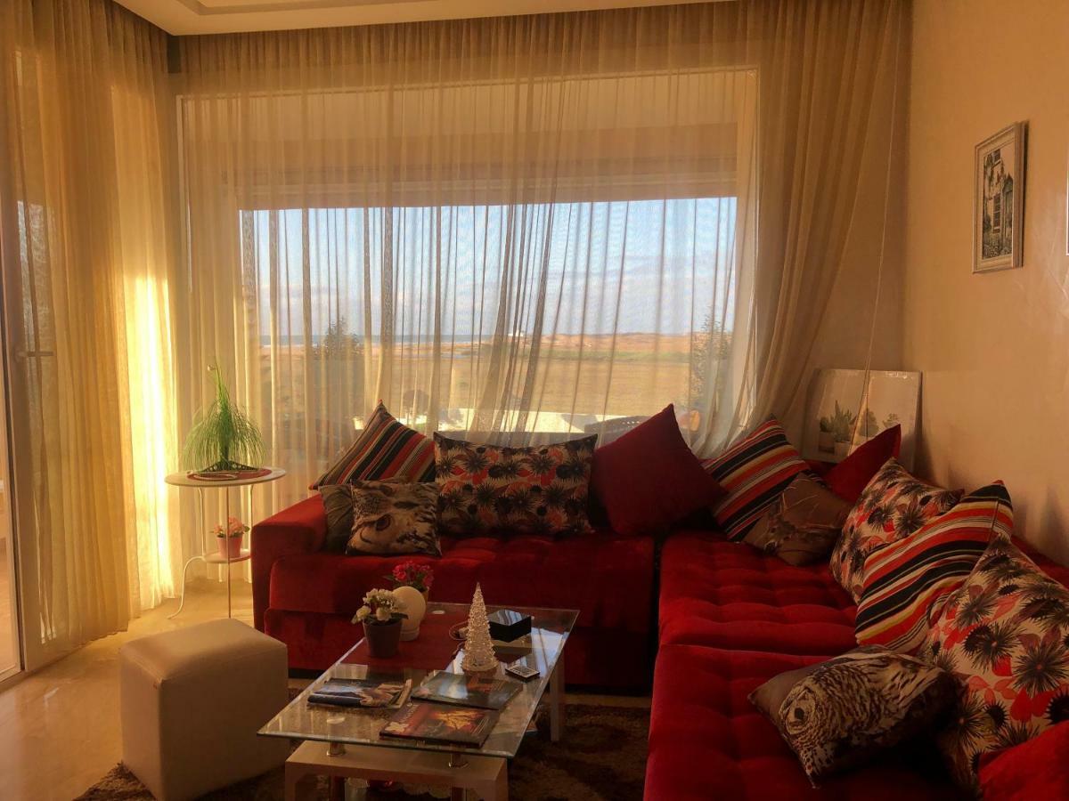 Cozy & Luxurious Apartment With Seaview Бузника Екстериор снимка